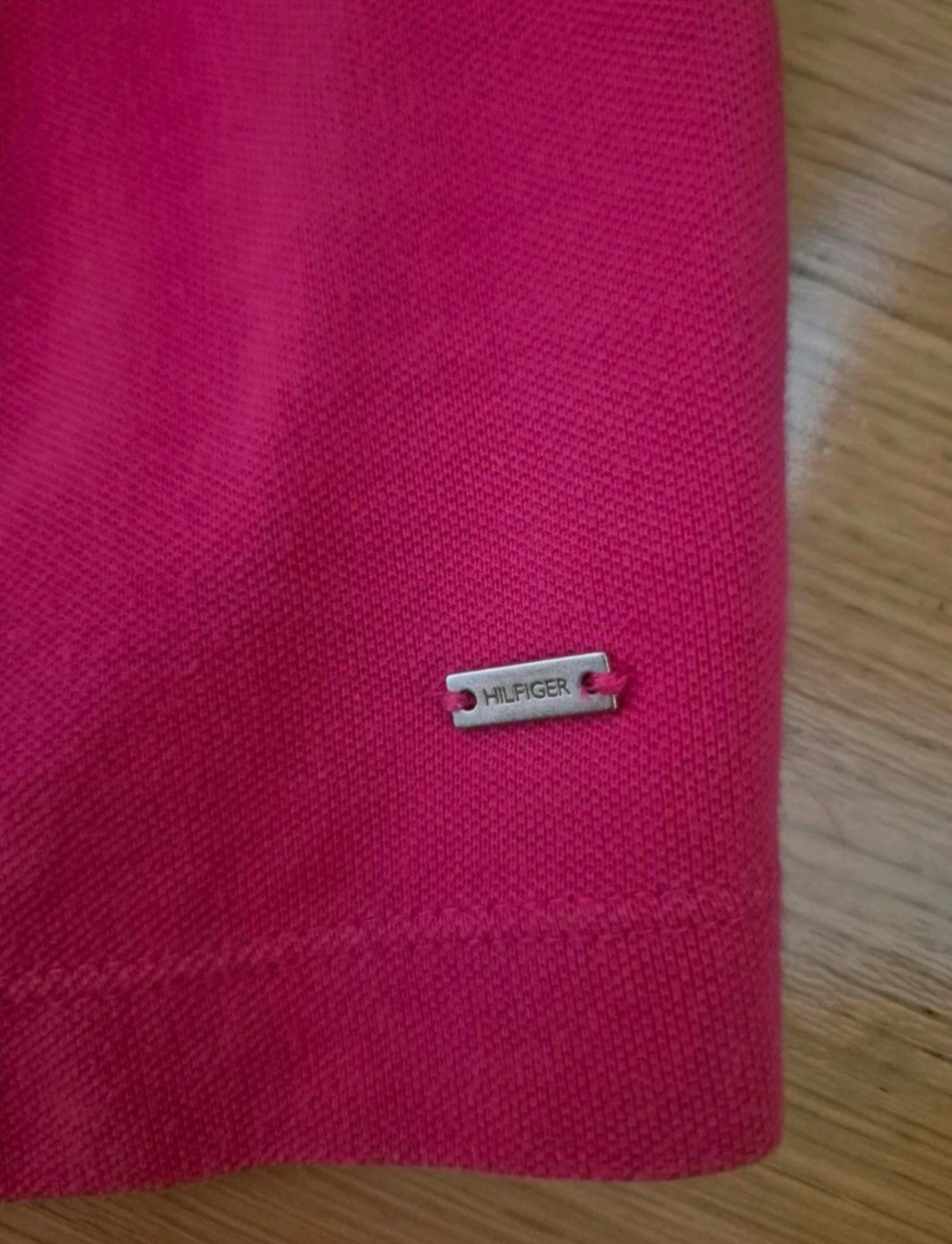 Polo rosa/ fucsia Tommy Hilfiger.  Talla M – photo 2
